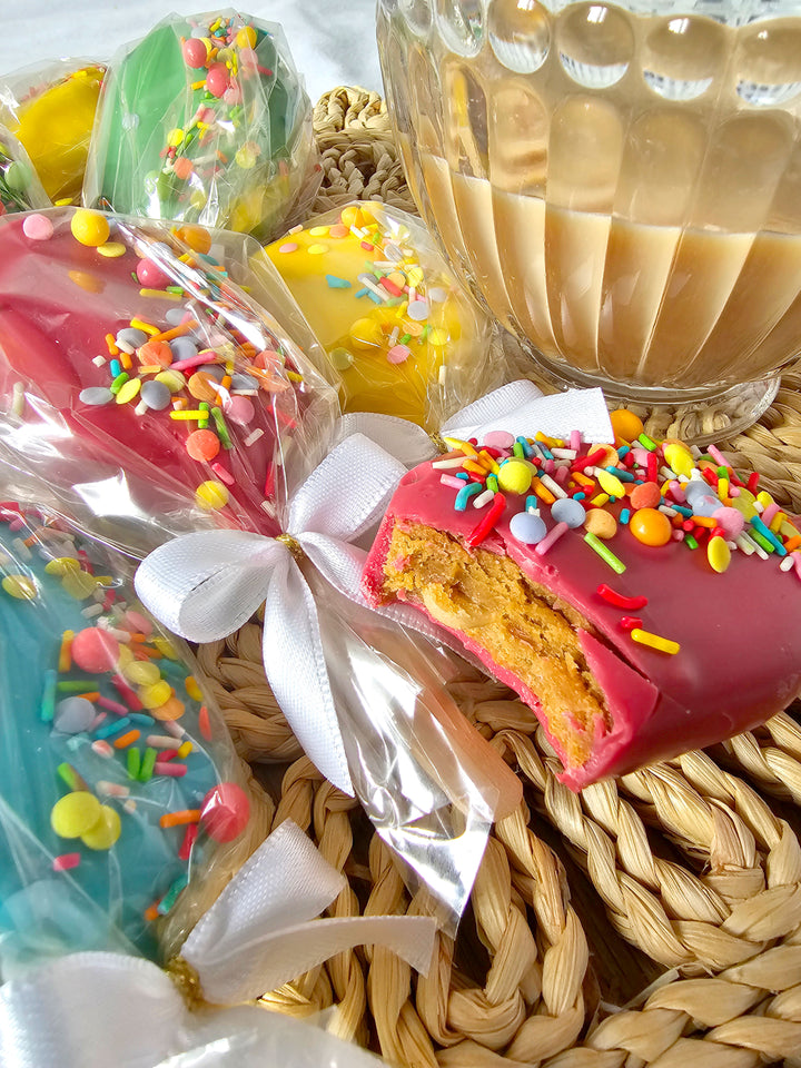 Kleurrijke Cake-Ijspops met hagelslag en confetti (10 Stuks)