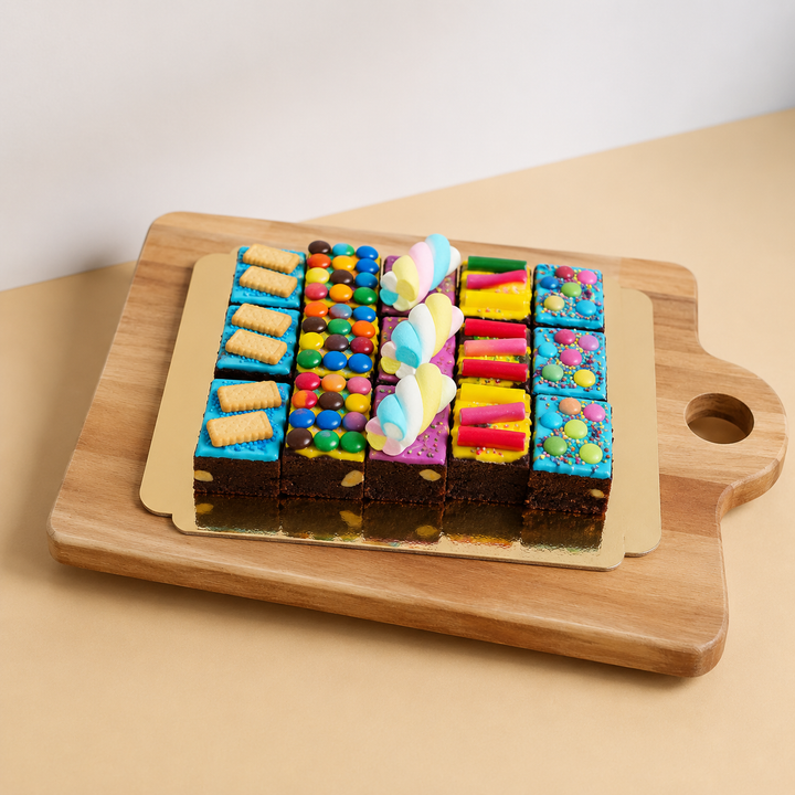Brownies met kleurrijke decoratiemix (15 stuks)