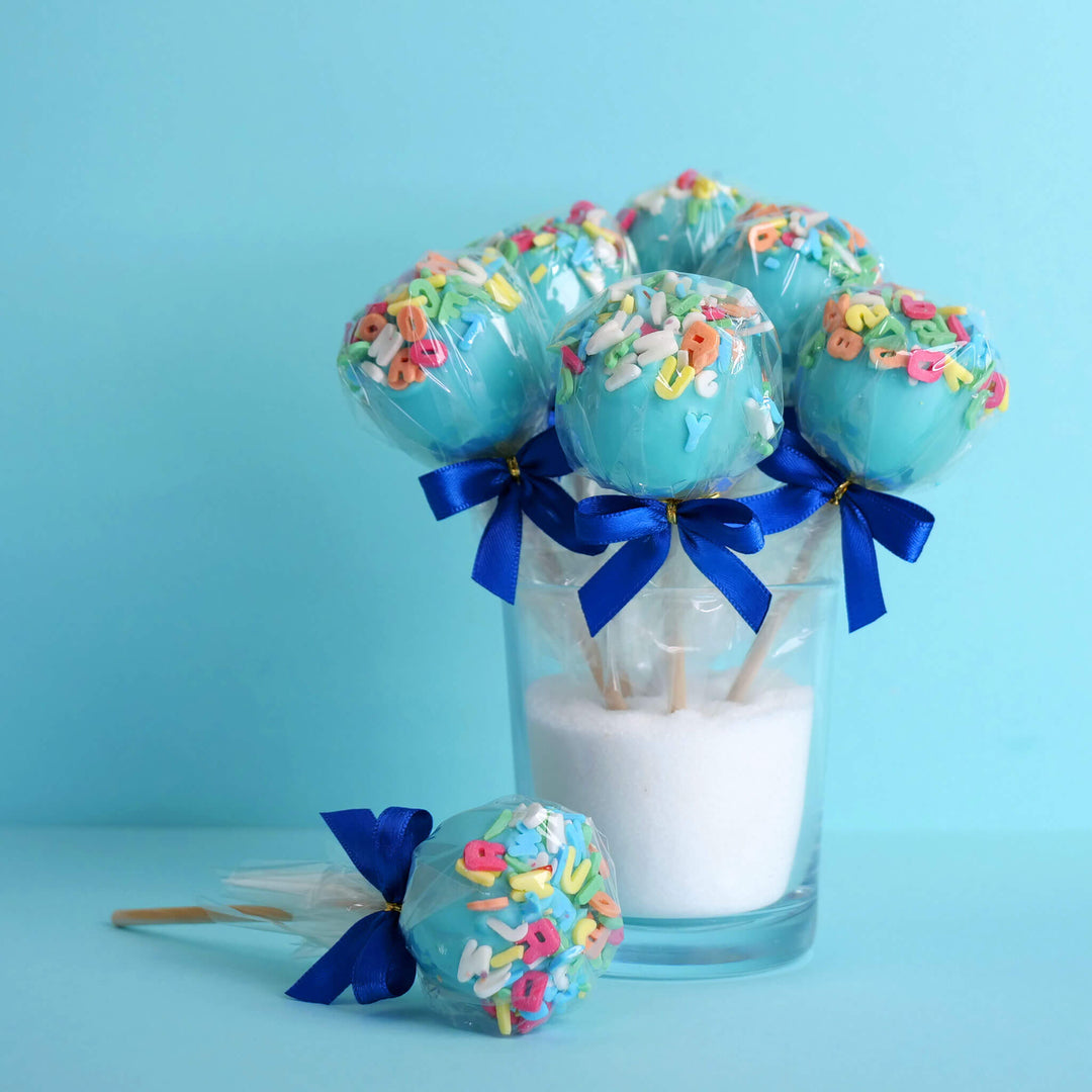 Blauwe Cake-Pops met letters (12 Stuks) 