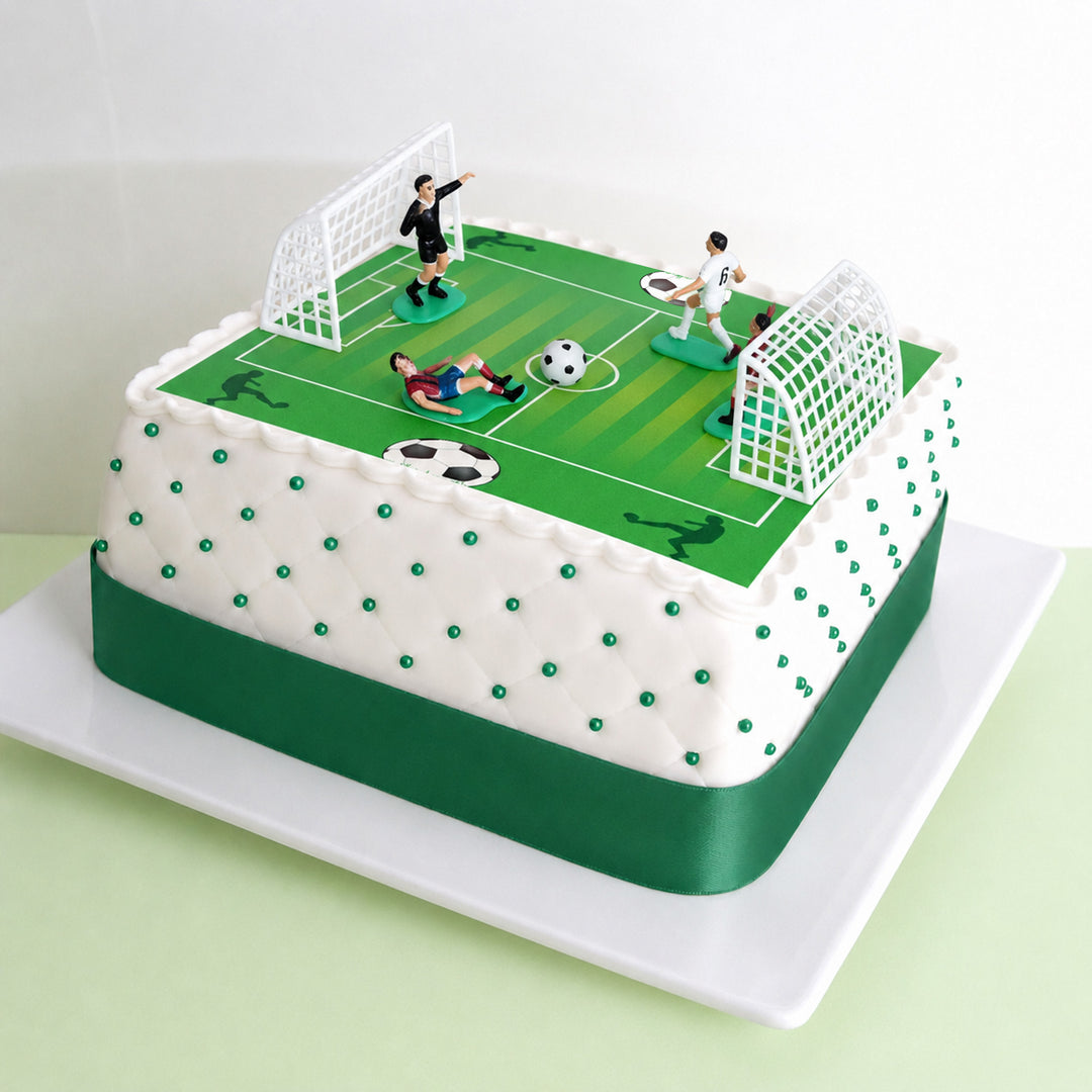 Voetbalveldtaart met voetballers Deluxe