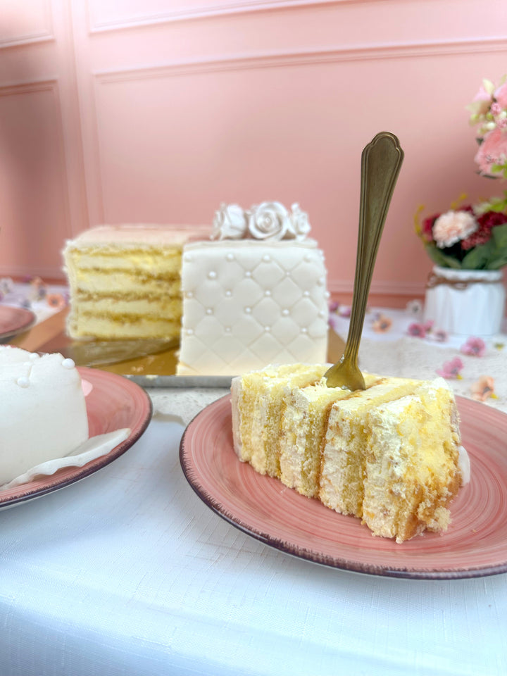 Vierkante luxe bruidstaart 