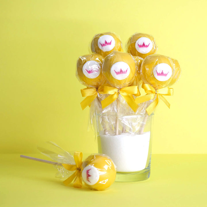 Effen gekleurde cake pops met logo (12 stuks)