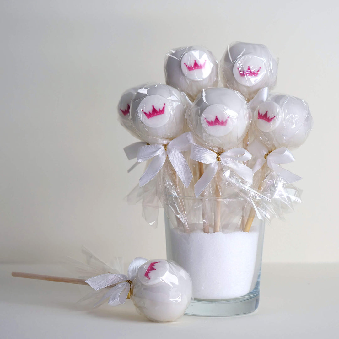 Effen gekleurde cake pops met logo (12 stuks)