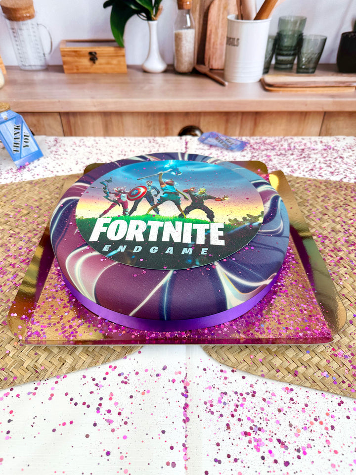 Fortnite®-taartdecoratie op Galaxy-taart