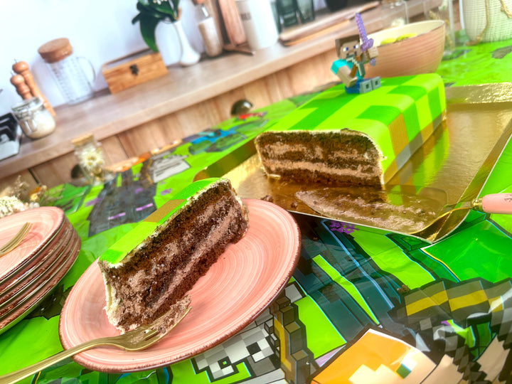 Minecraft®-figuur op speelwereldaart