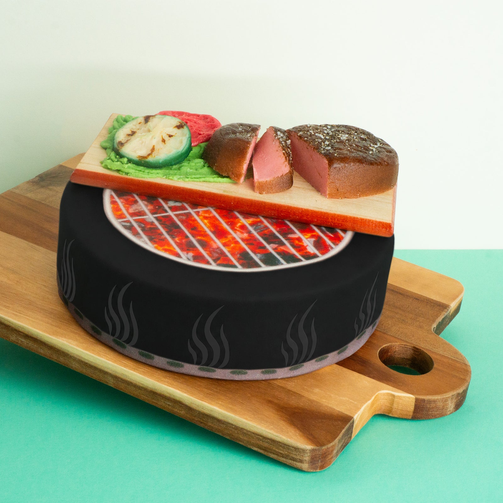Grilltaart met eetbare marsepeinen lekkernijen van de grill