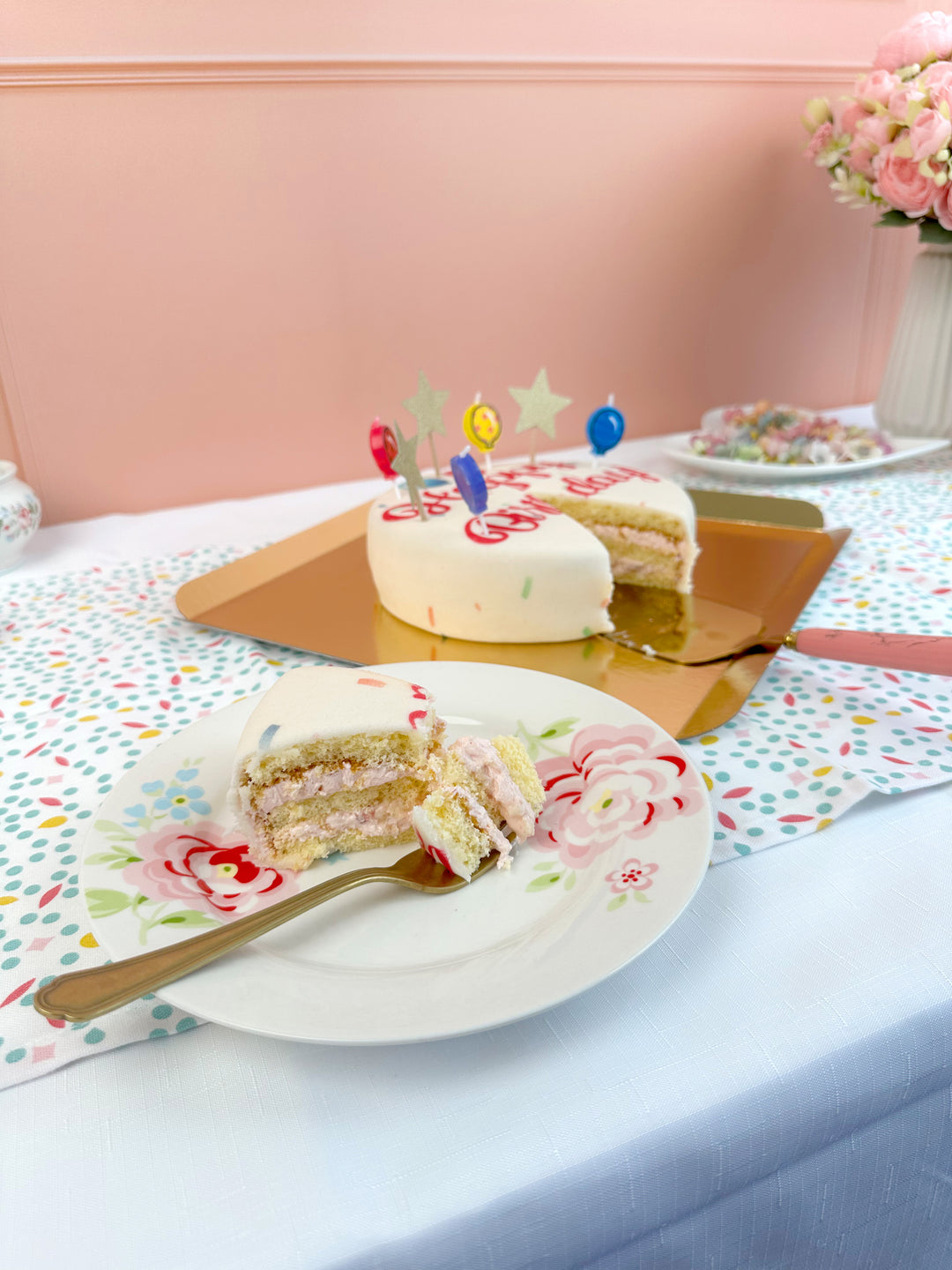 Happy Birthday taart roze