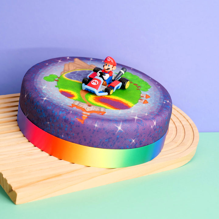 Mario Kart® op geschilderde planetentaart