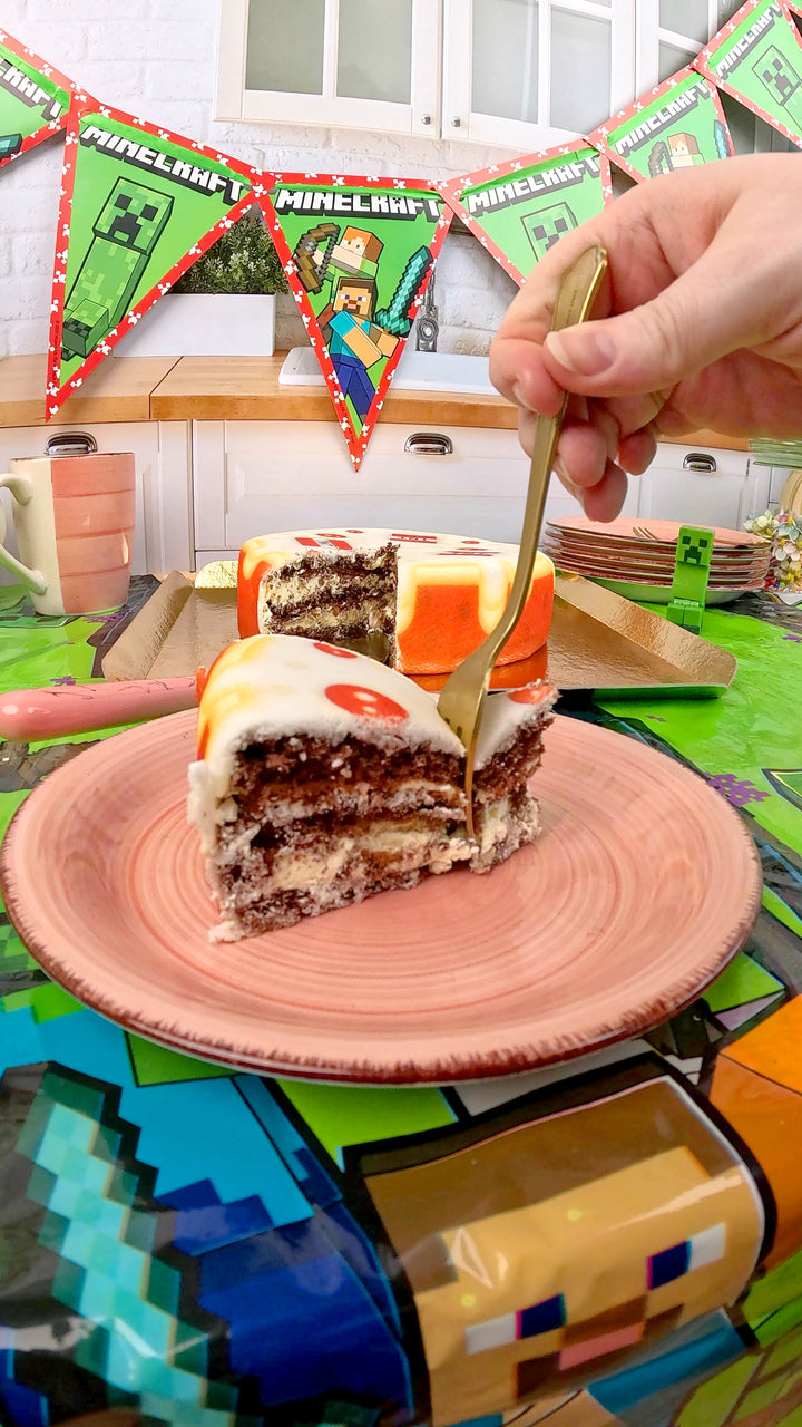 Minecraft® figuur op een ronde TNT taart