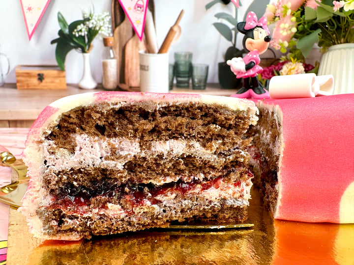 Minnie® Mouse® op taart met figuur 