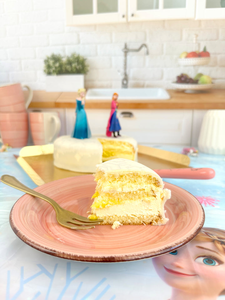 Frozen® Anna® & Elsa® op sneeuwvlok taart