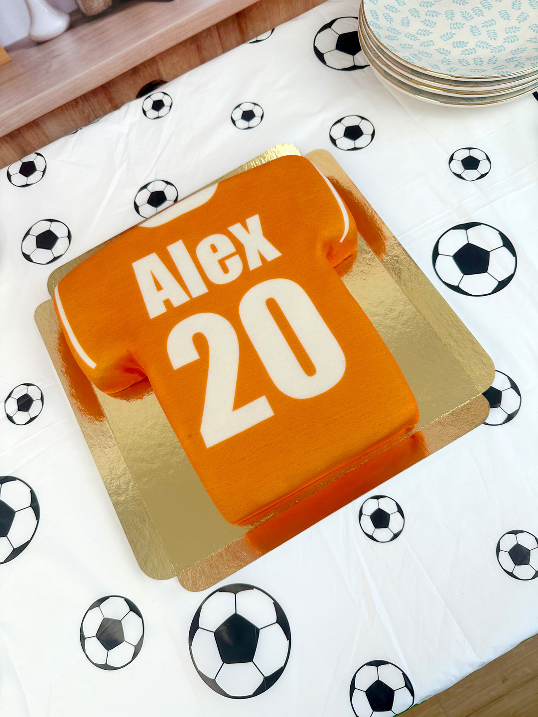 Voetbalshirt taart, effen - verschillende kleuren 