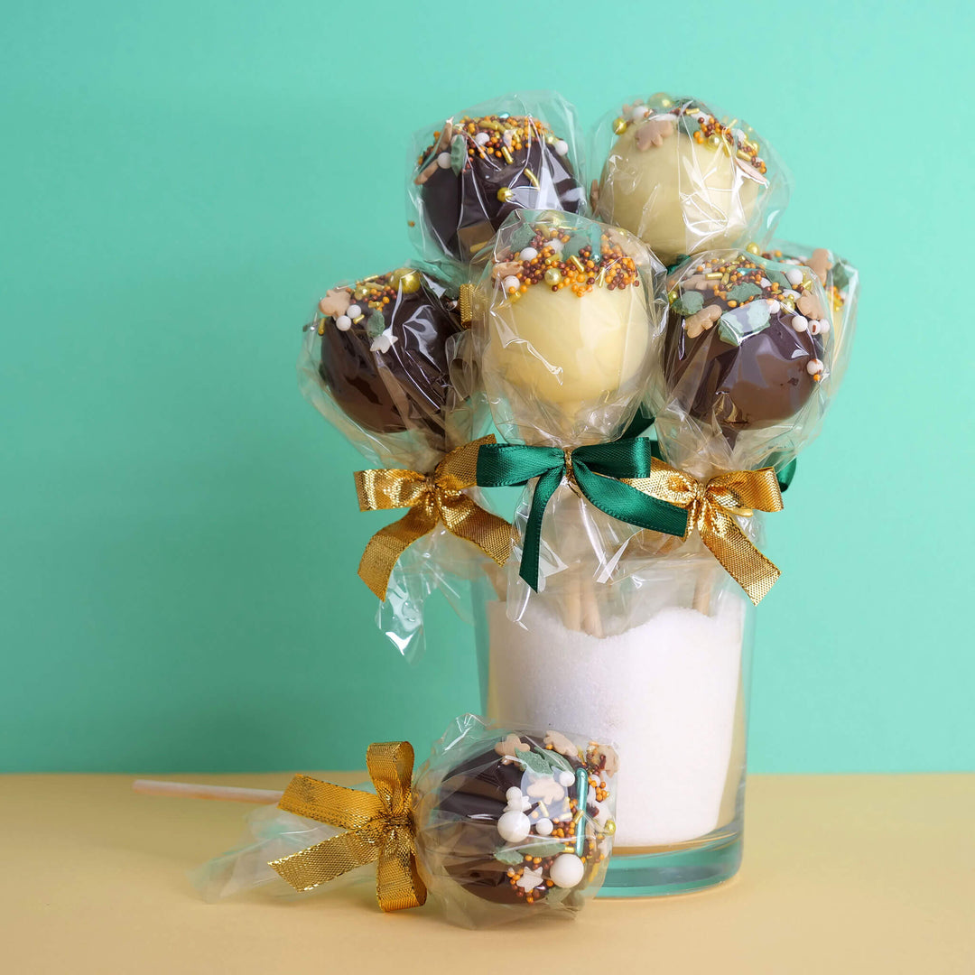 Kerst cake pops met goudgroene sprinkles (12 stuks)