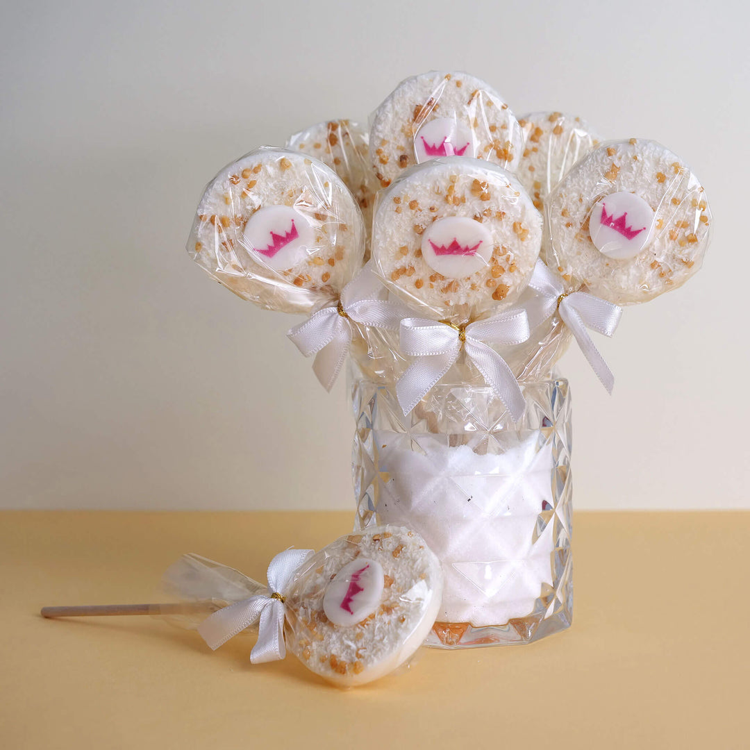 Witte lolly's met amandelkrokant en kokosvlokken met logo (10 stuks)
