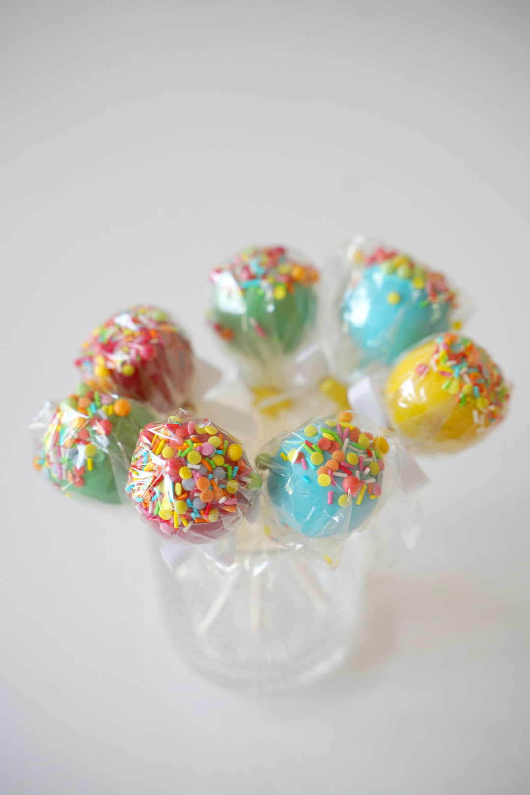 Kleurrijke Cake-Pops met hagelslag en confetti (12 Stuks)