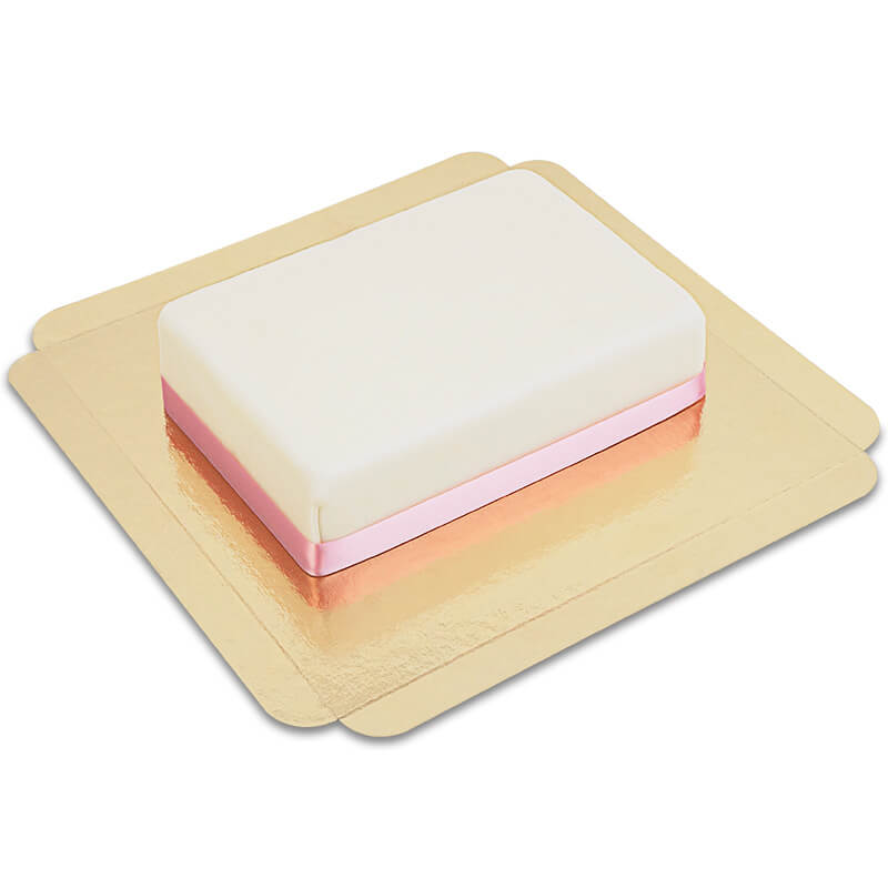 Vierkante witte taart met lint