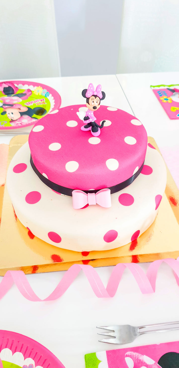  Minnie® Mouse® op gestipte 2-verdiepingentaart