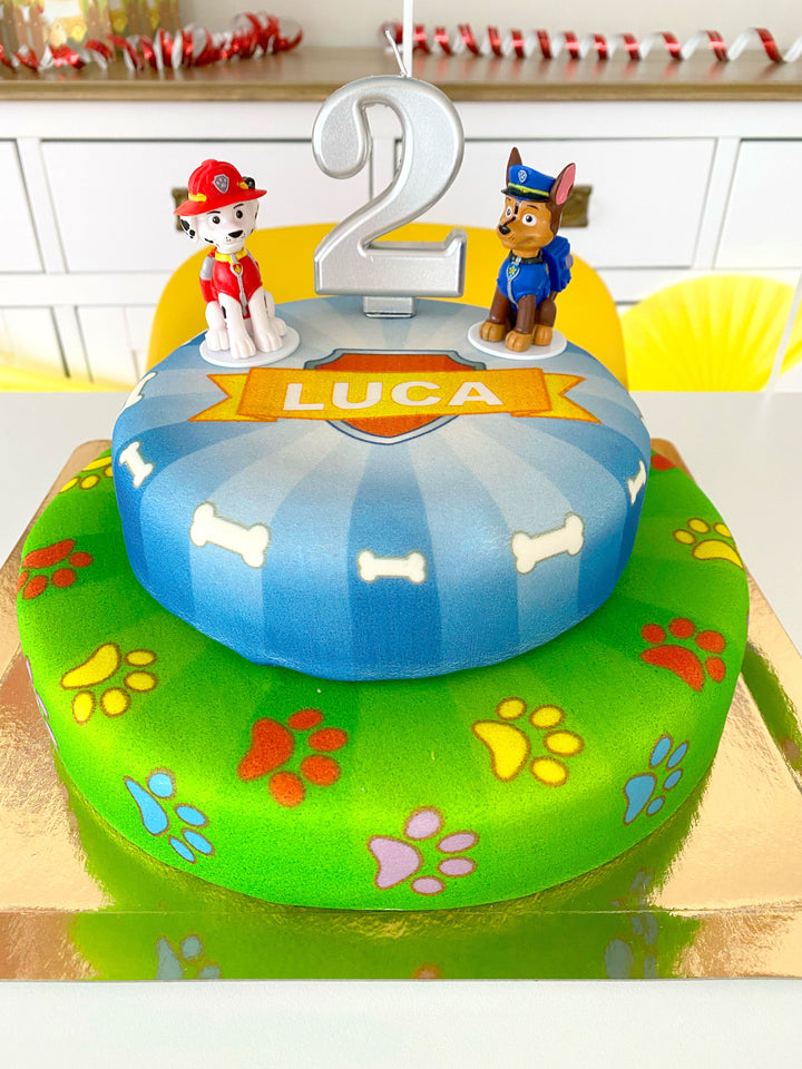 Chase en Marshall van PAW Patrol® op taart met twee verdiepingen