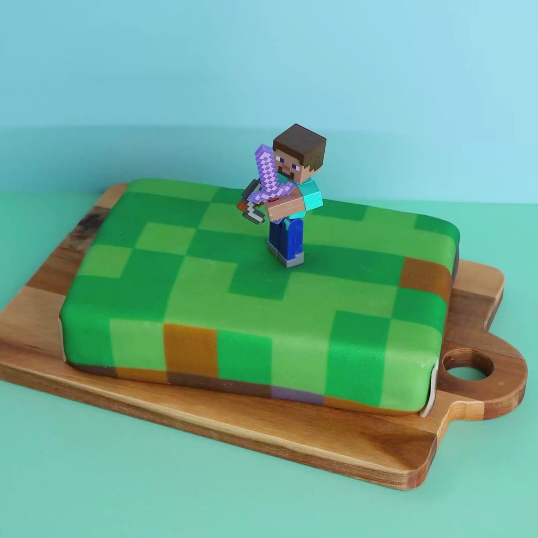 Minecraft®-figuur op speelwereldaart