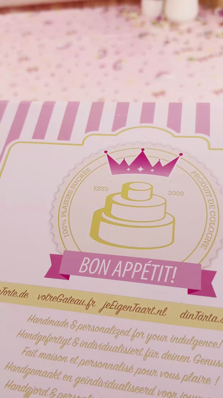 Minnie® Mouse® op taart met figuur 