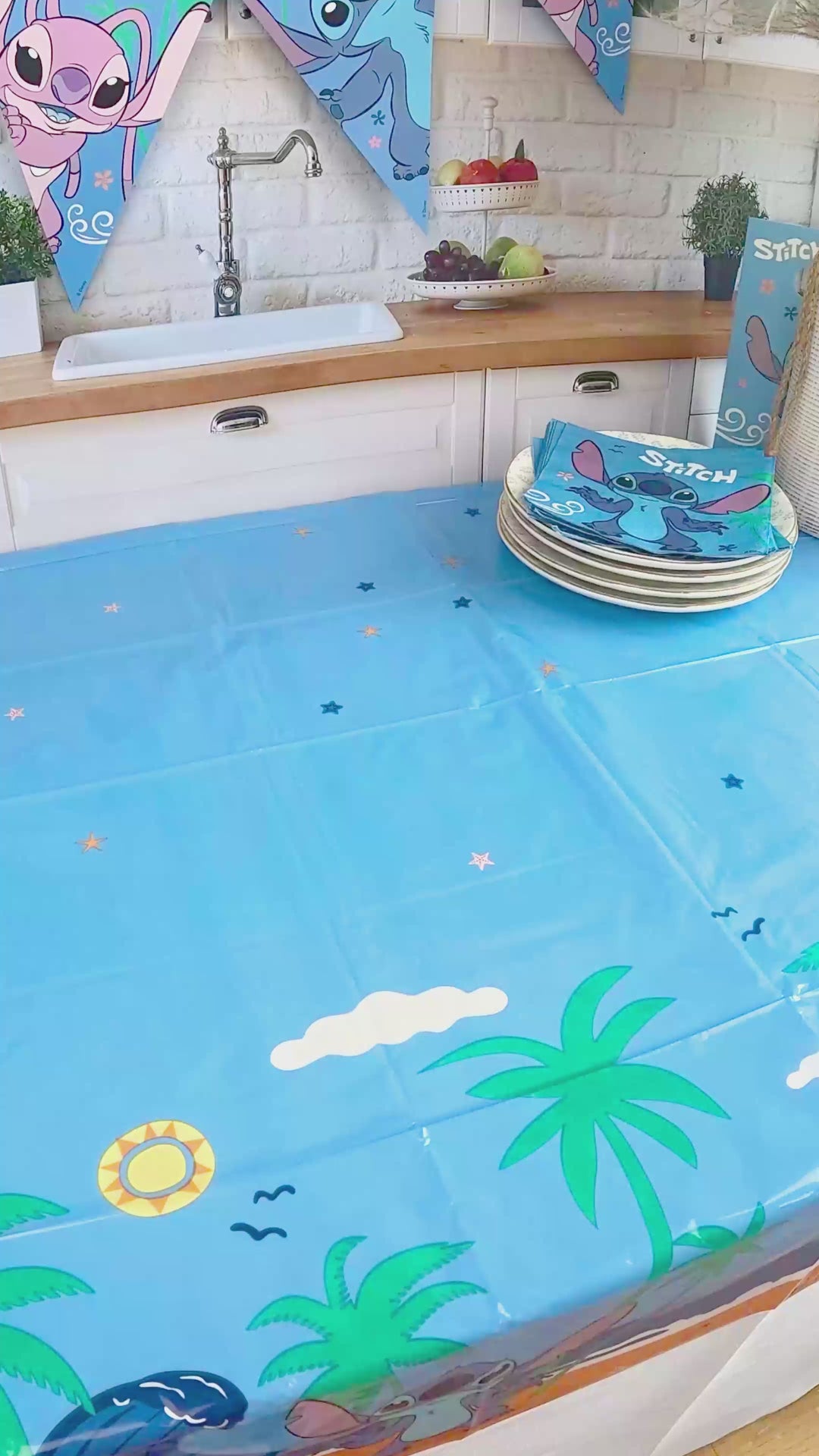 Stitch® op tropische strand taart