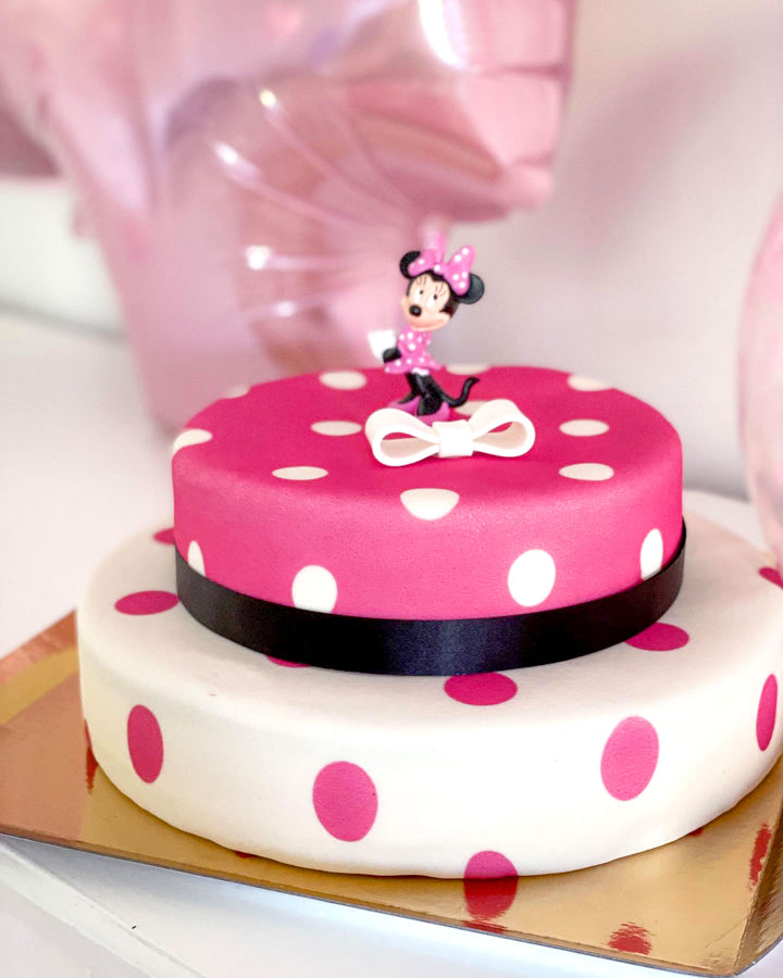  Minnie® Mouse® op gestipte 2-verdiepingentaart