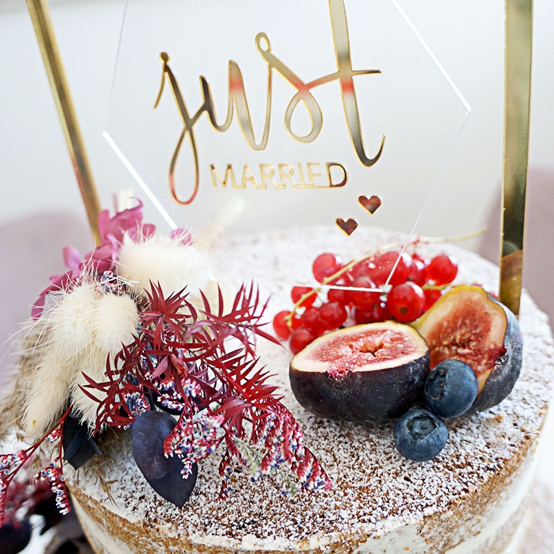 3-stöckige Hochzeitstorte inkl. Trockenblumensträußen & Cake-Topper - für 65 Personen!